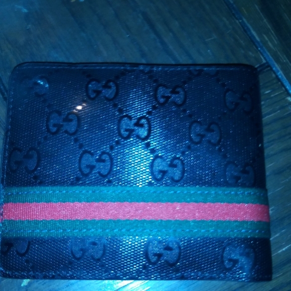 New Gucci wallet - Picture 2 of 4
